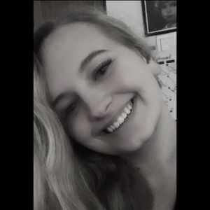 Meet your Posher, Hailey